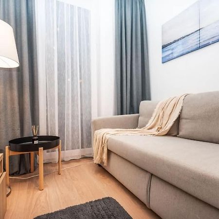 City Center Apartment - Modern & Elegant Bratysława Zewnętrze zdjęcie