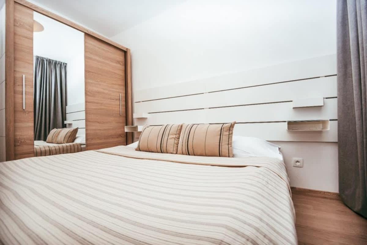 City Center Apartment - Modern & Elegant Bratysława Zewnętrze zdjęcie